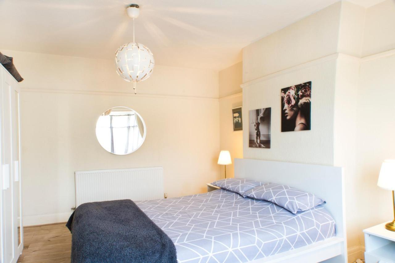 A Home Away From Home Now With Netflix And Ps4 Blackpool Buitenkant foto
