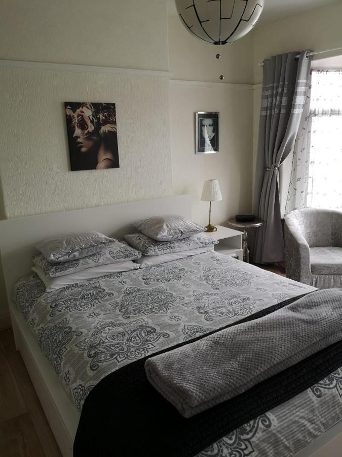 A Home Away From Home Now With Netflix And Ps4 Blackpool Buitenkant foto